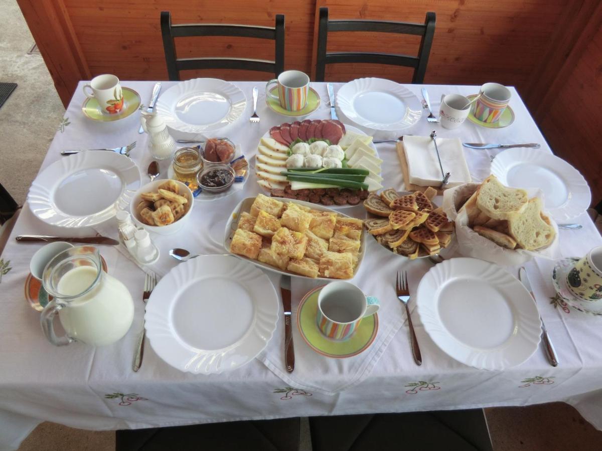 Pansion Izvor Hotel Кореница Екстериор снимка