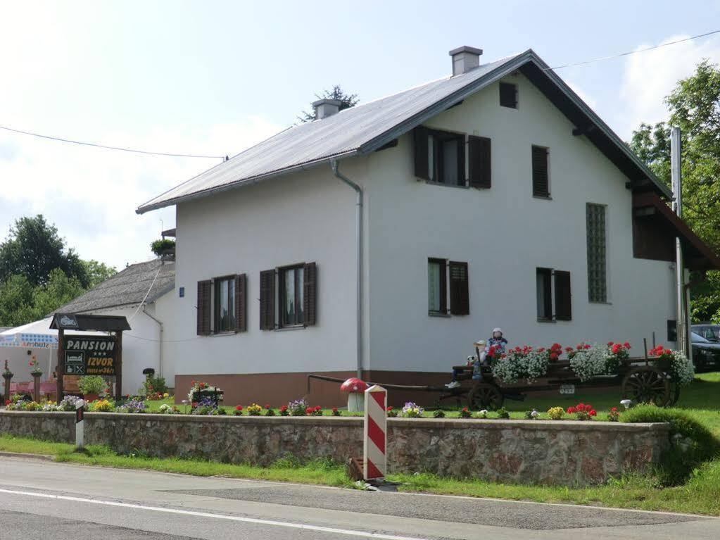 Pansion Izvor Hotel Кореница Екстериор снимка